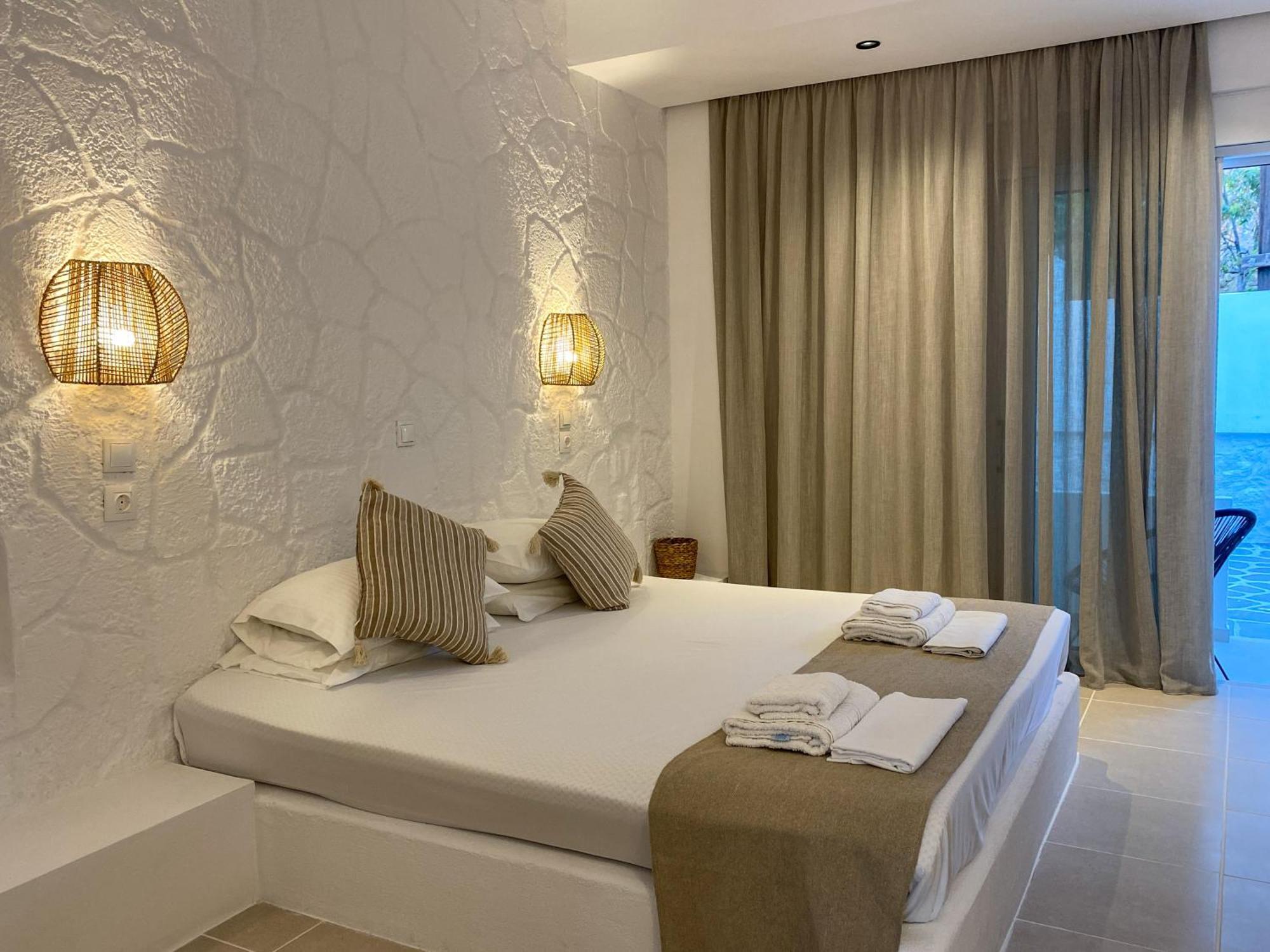 Ladiko -anthony Quinn Bay Hotel