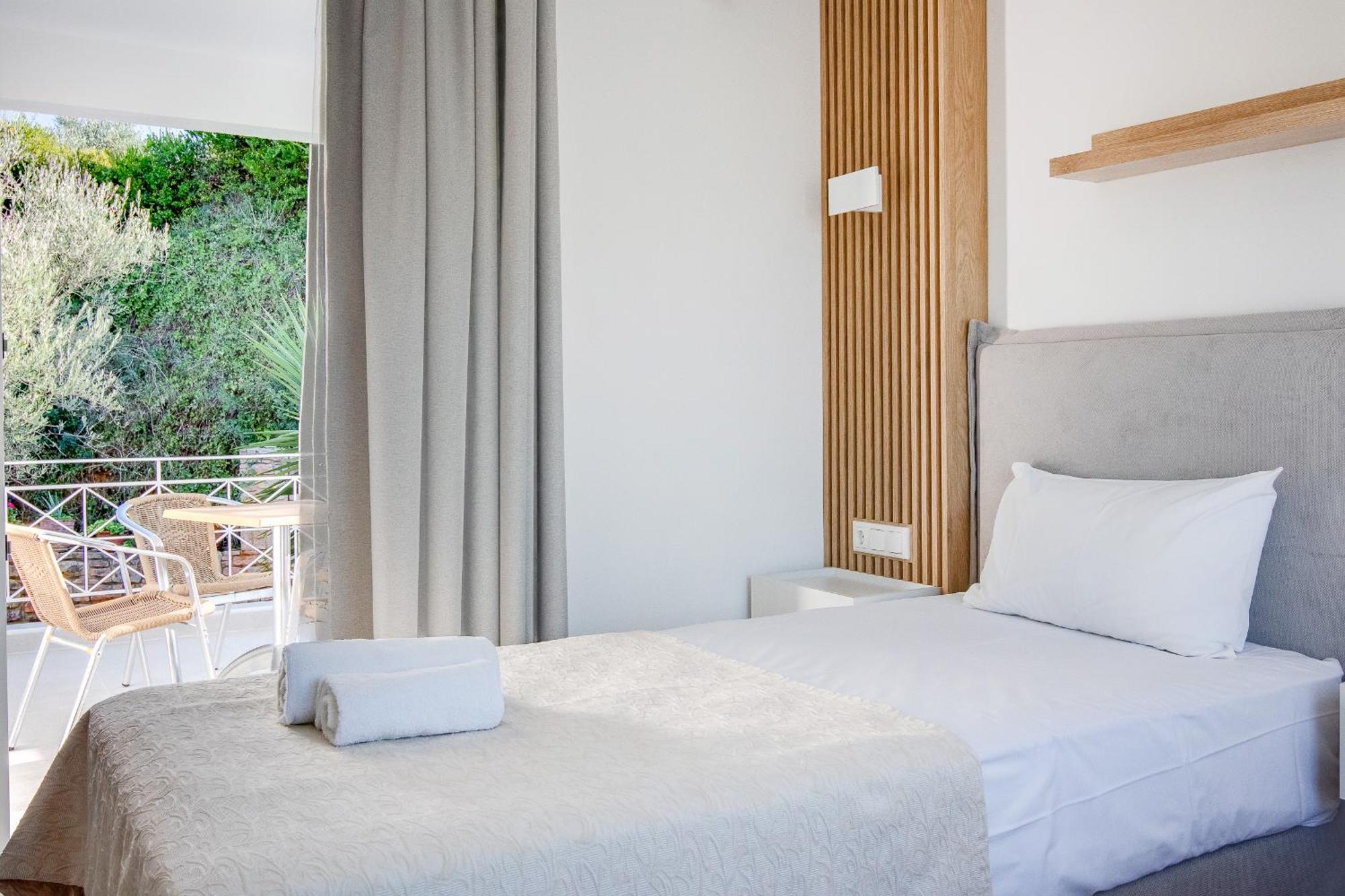 Aparthotel Peroulia Koroni (Messinia)