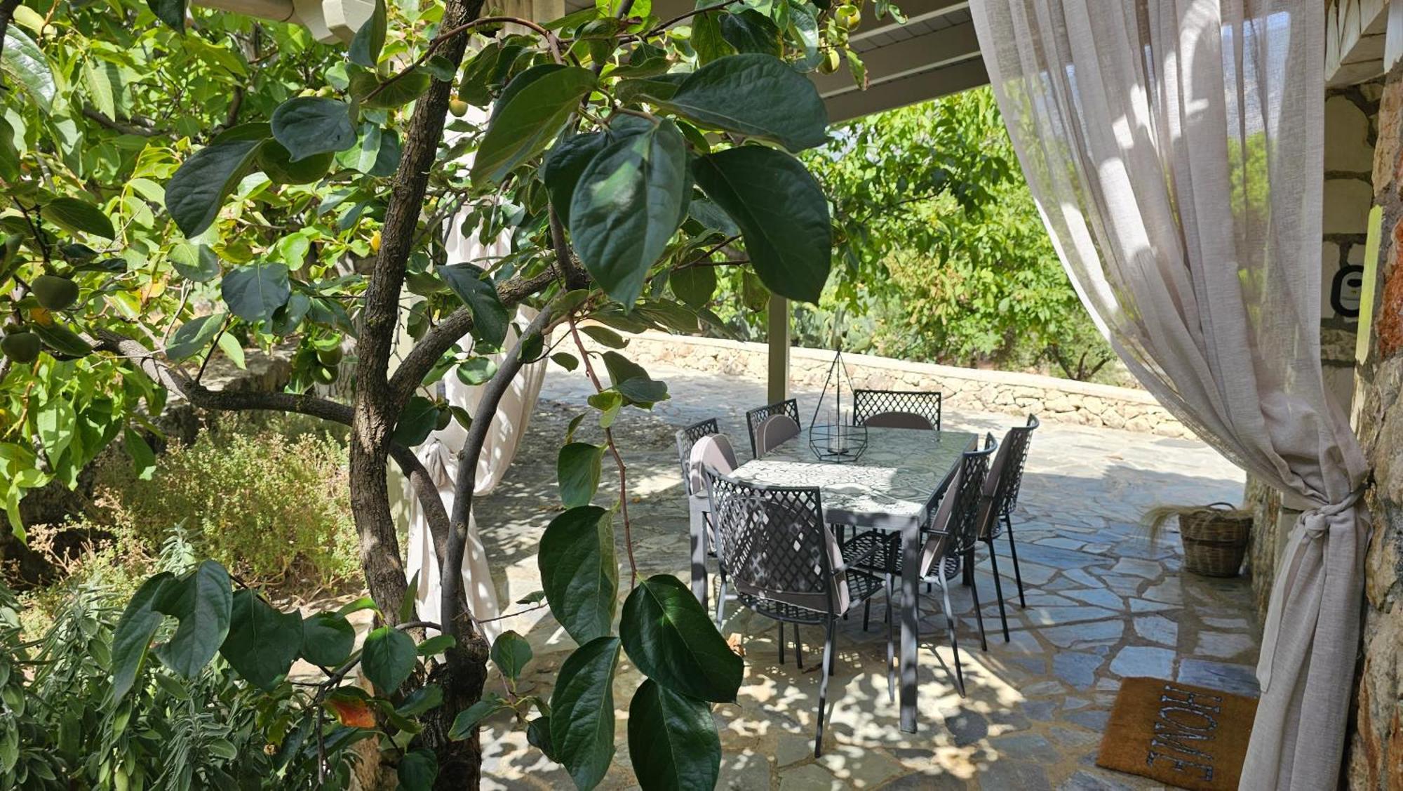 Holiday home Ploes Luxury Pesadha