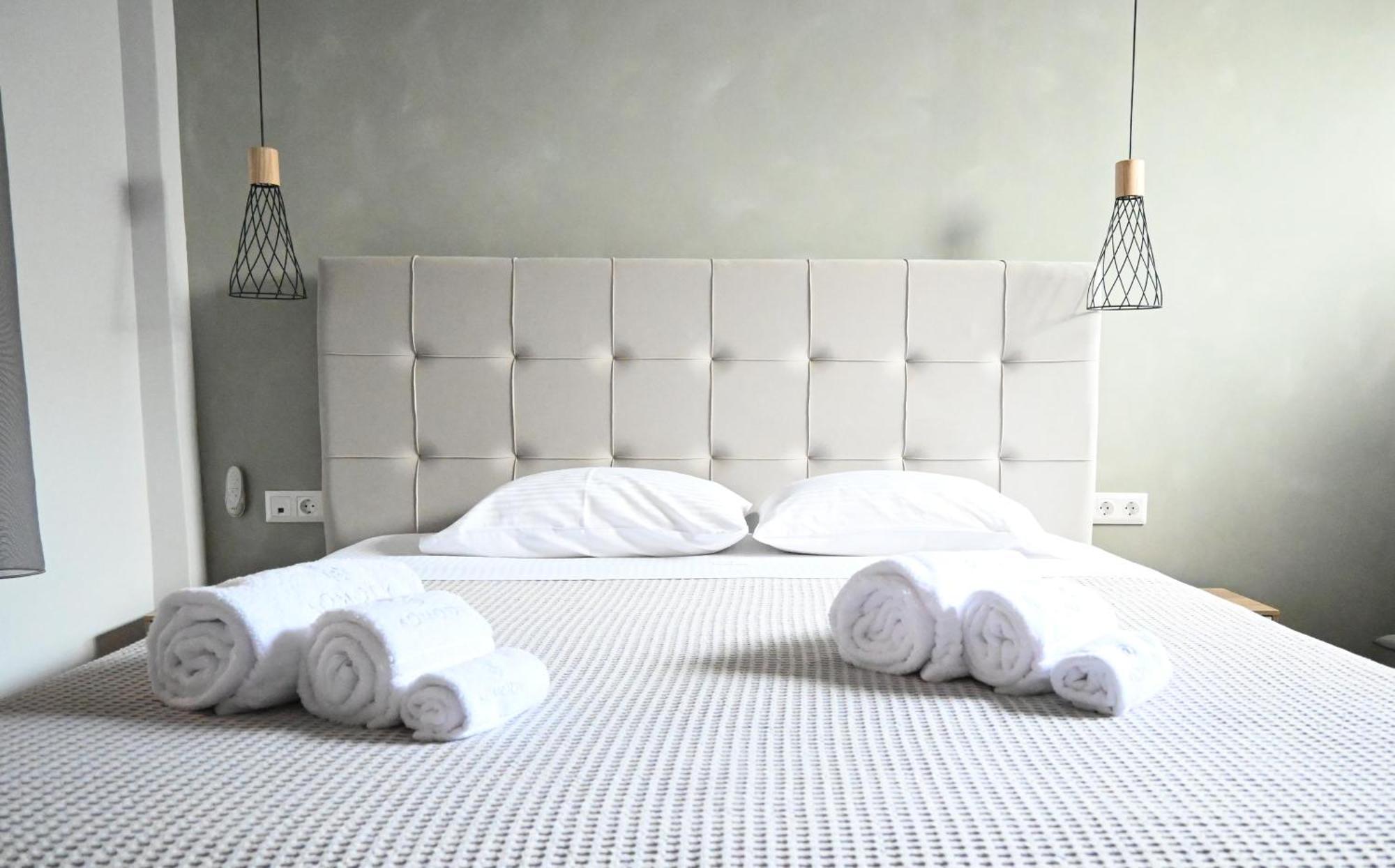 Komody Aparthotel Delphi