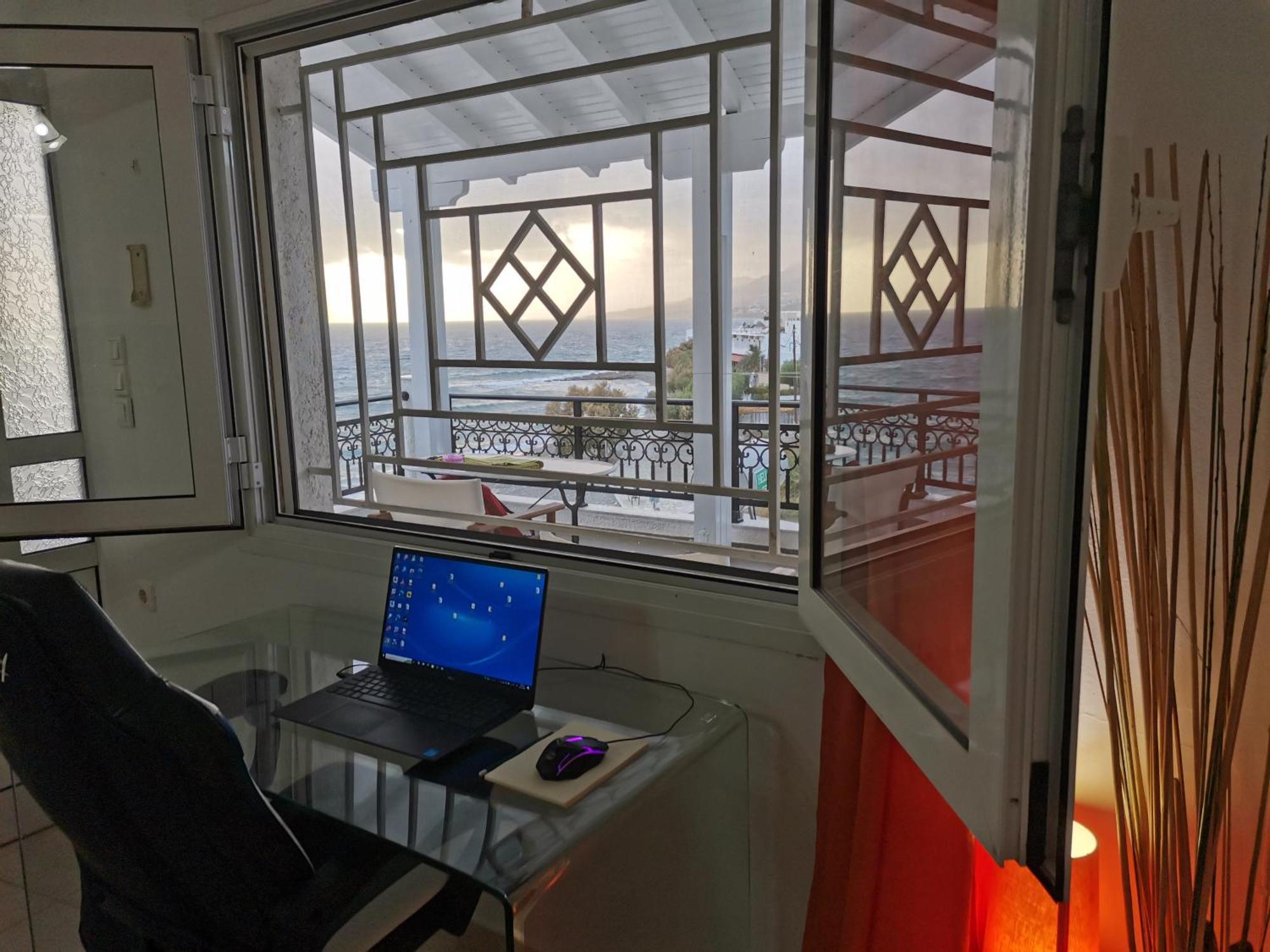 Stratos Sunset House Apartment