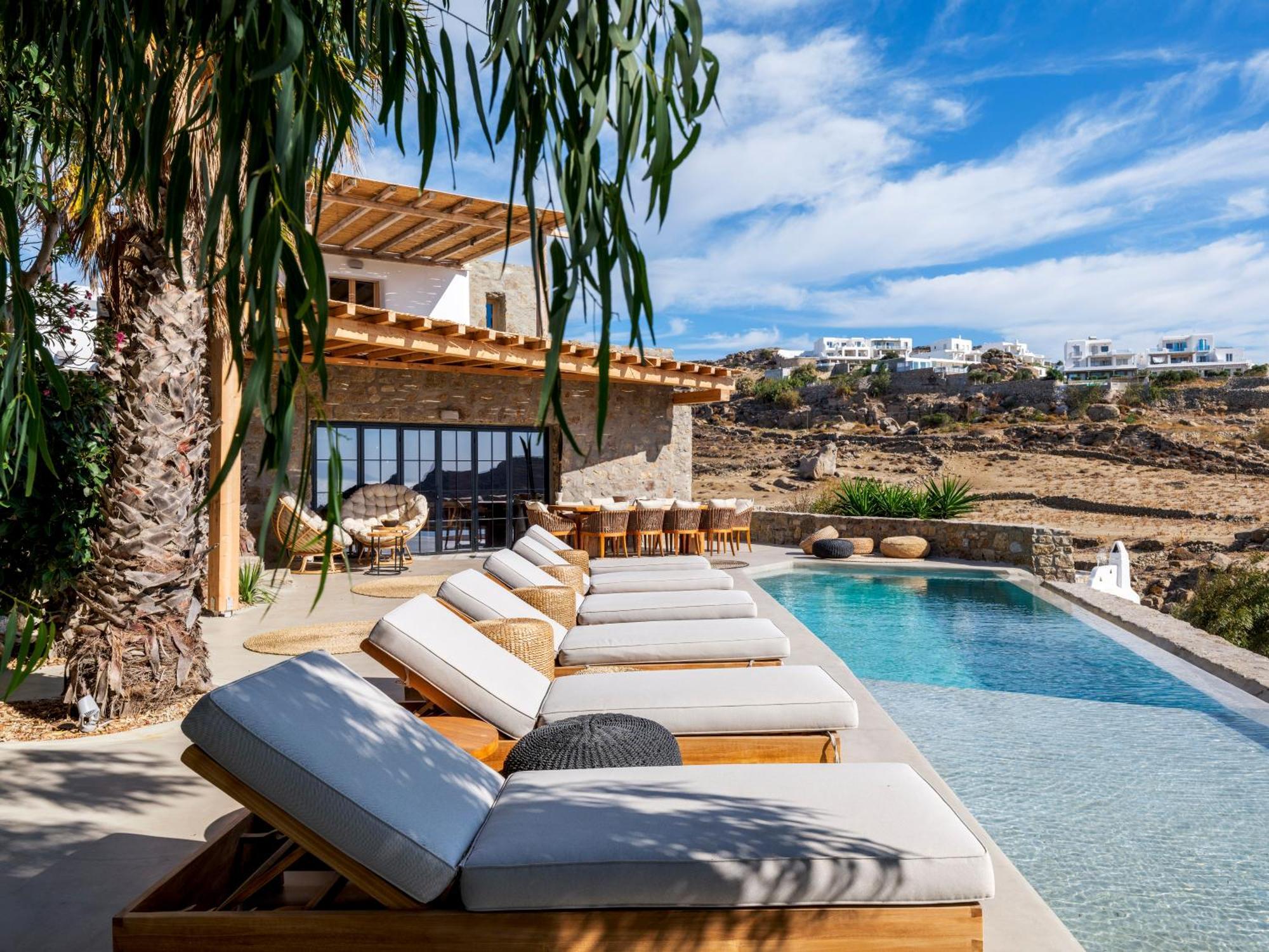 Pure Mykonos Plintri