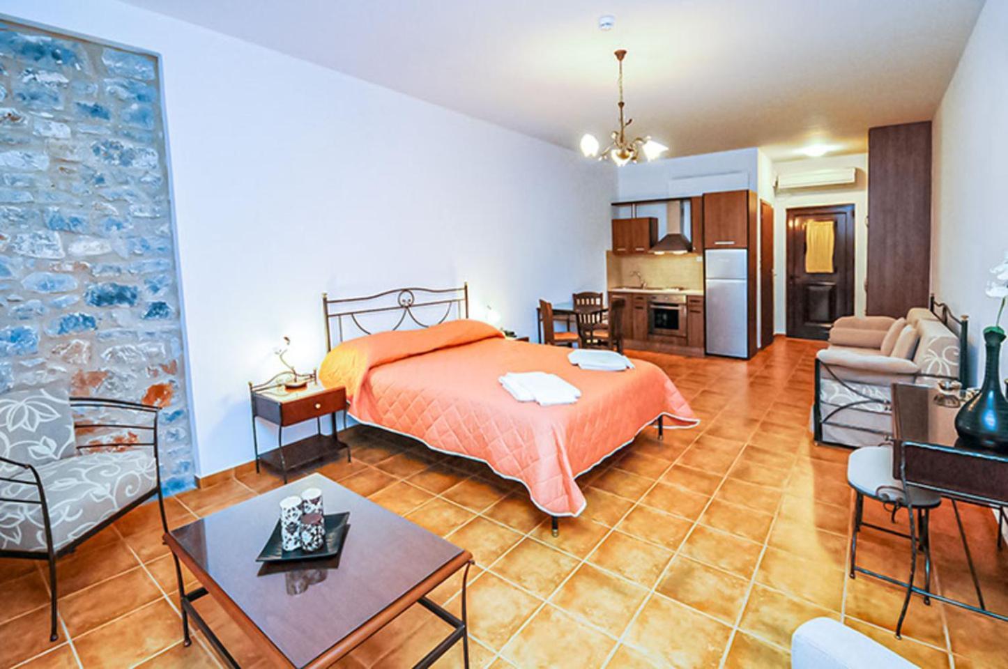 Vathi Aparthotel Vathi (Peloponnese)