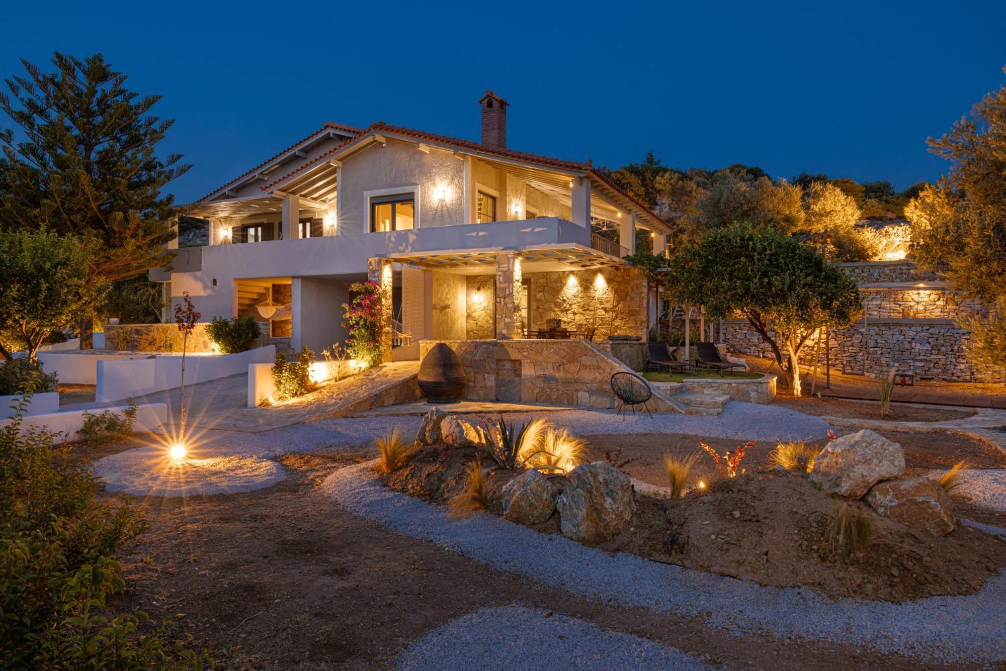 Holiday home Chariclea