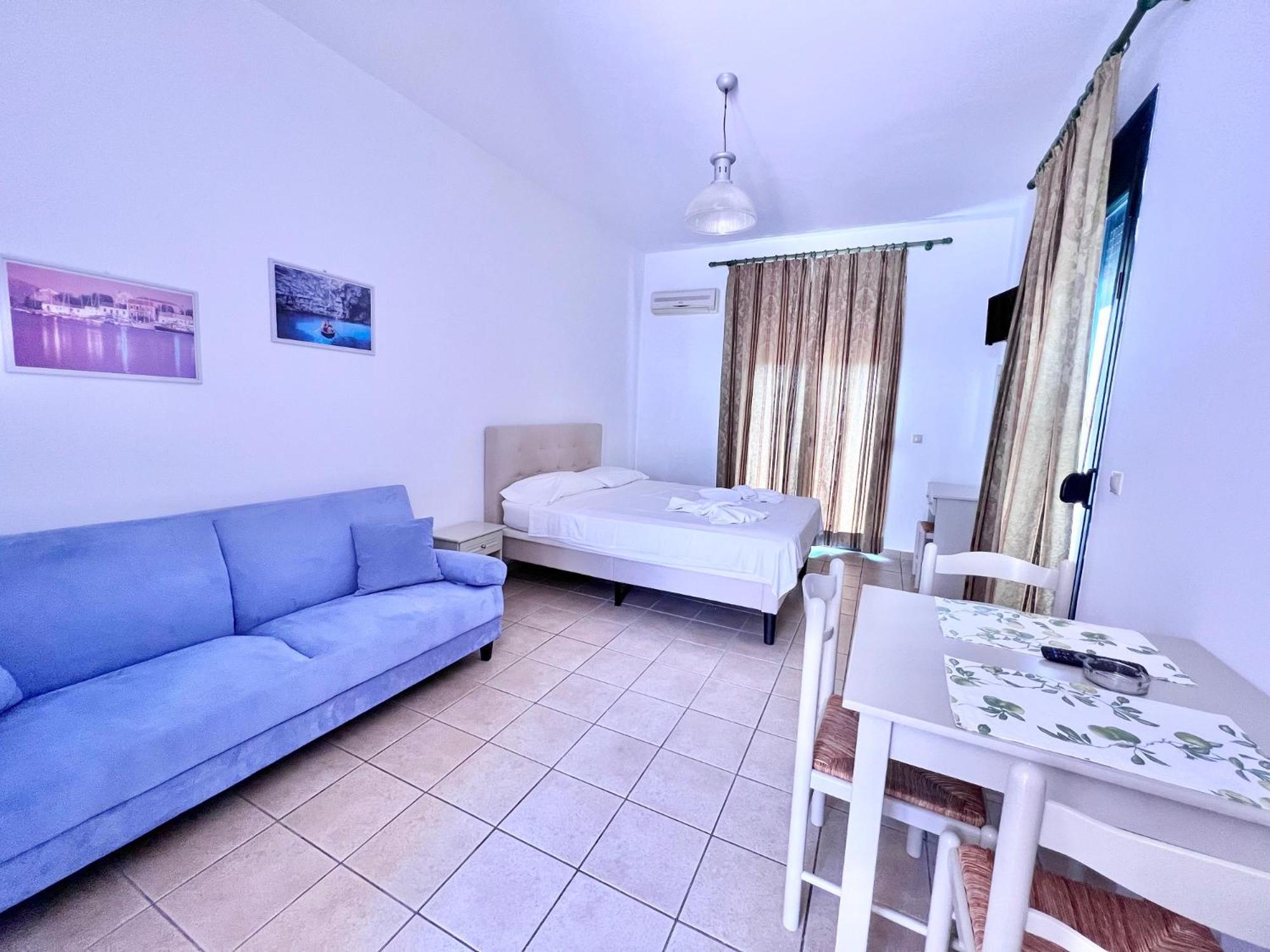Aparthotel Aristomenis Studios Vlachata