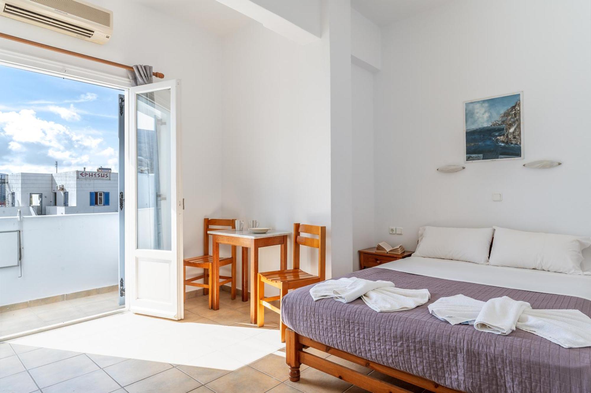 Livadia Apt B *
