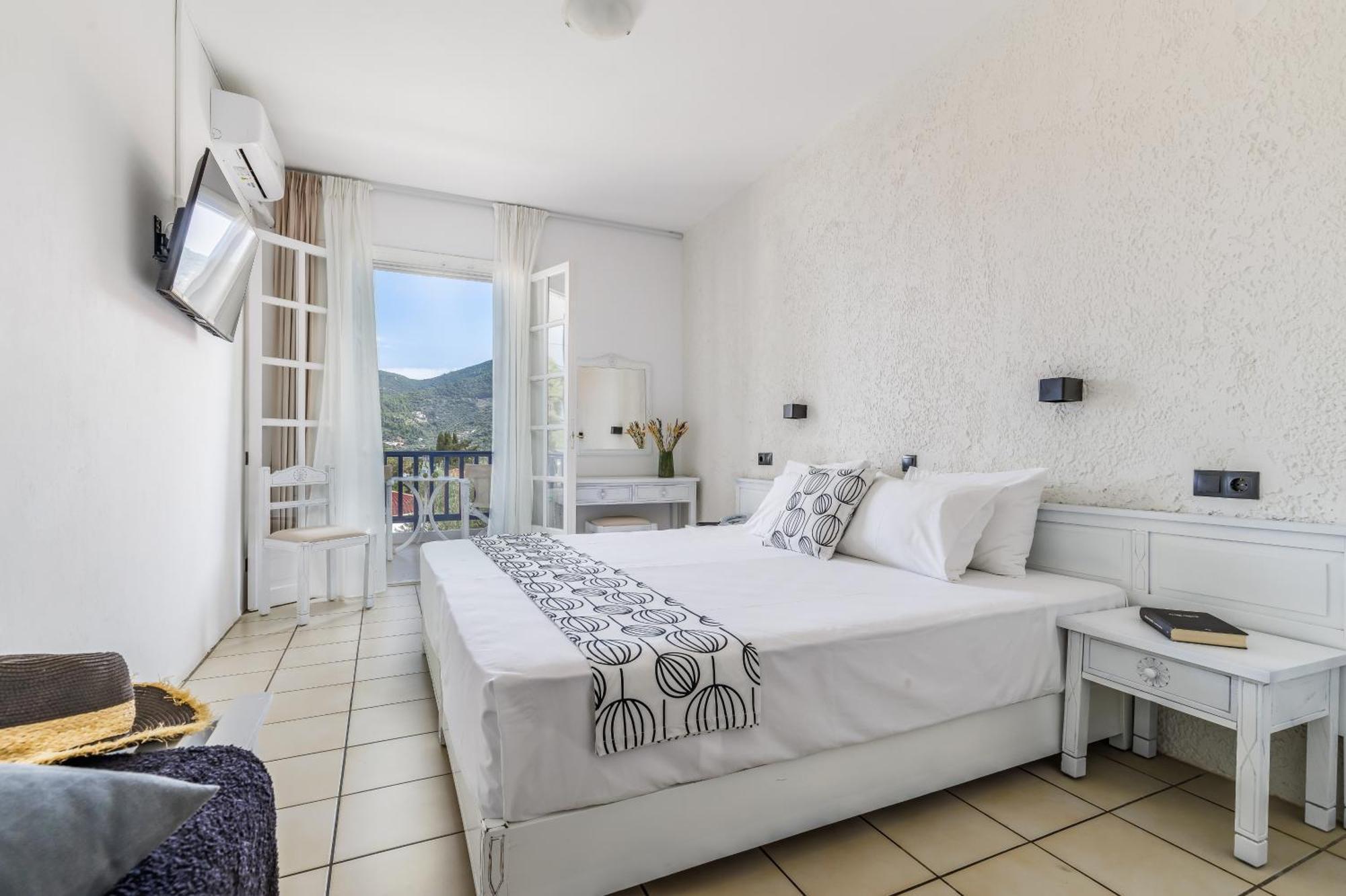 Aperitton 3* Skopelos Town