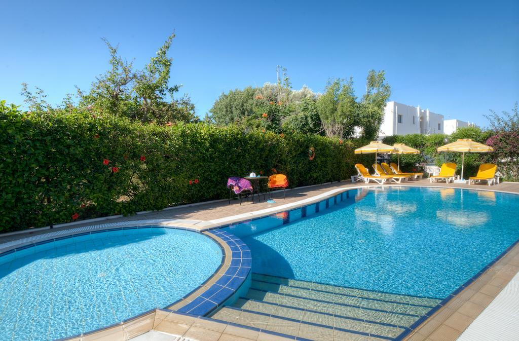 Antomar And Studios Aparthotel 3*
