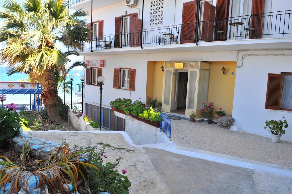 Hotel Oasis Theodoros & Litsa Galaris 2*