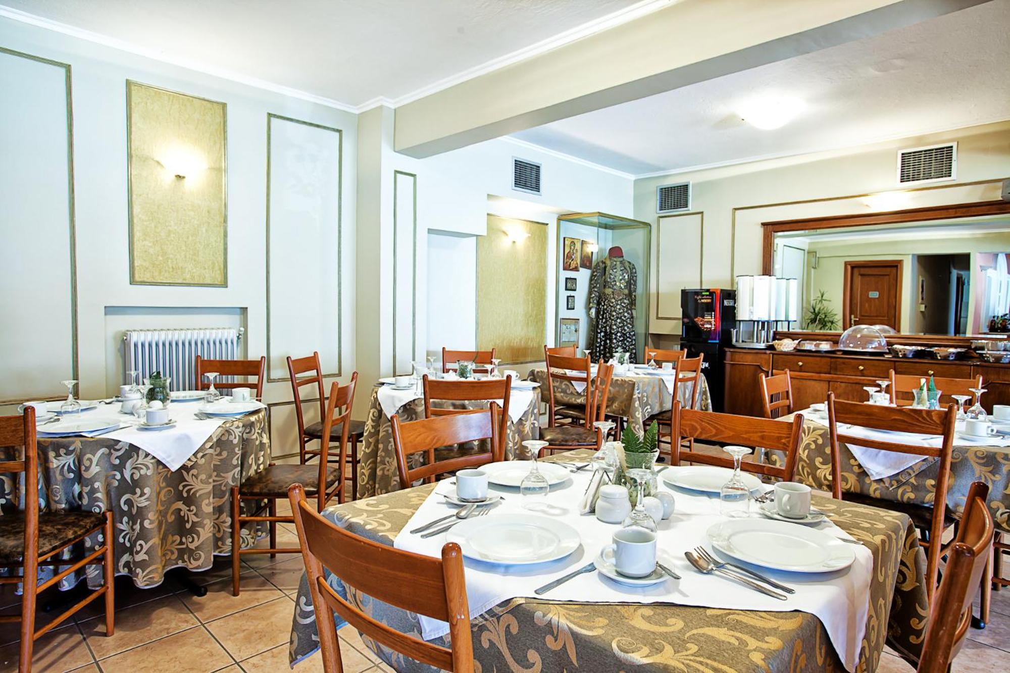 Hotel Anastassiou - Bike And Motorcycle Friendly