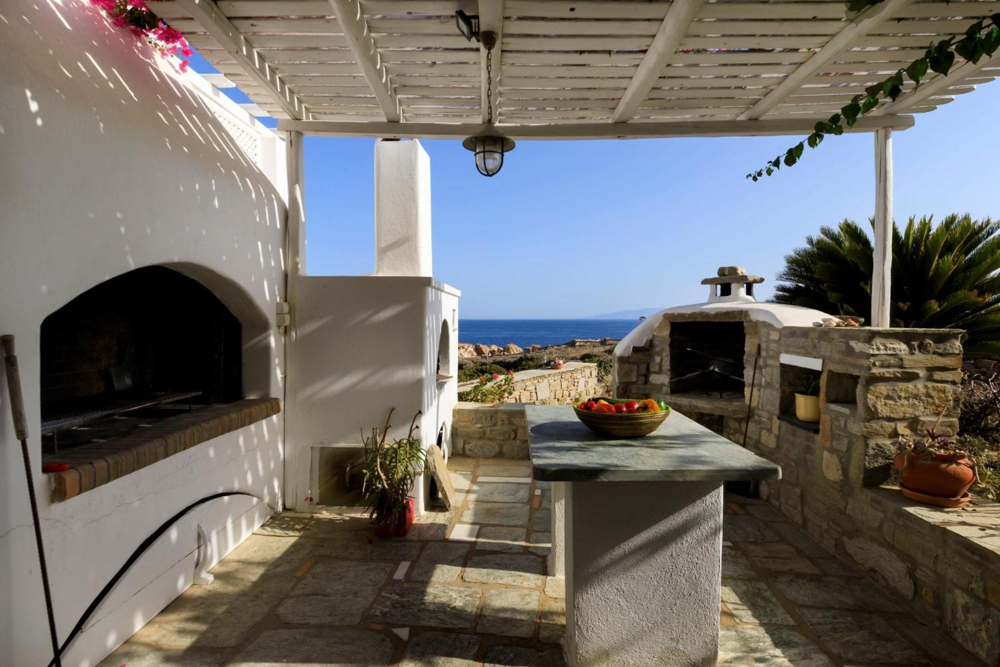 Martineli - A Beachfront Estate *