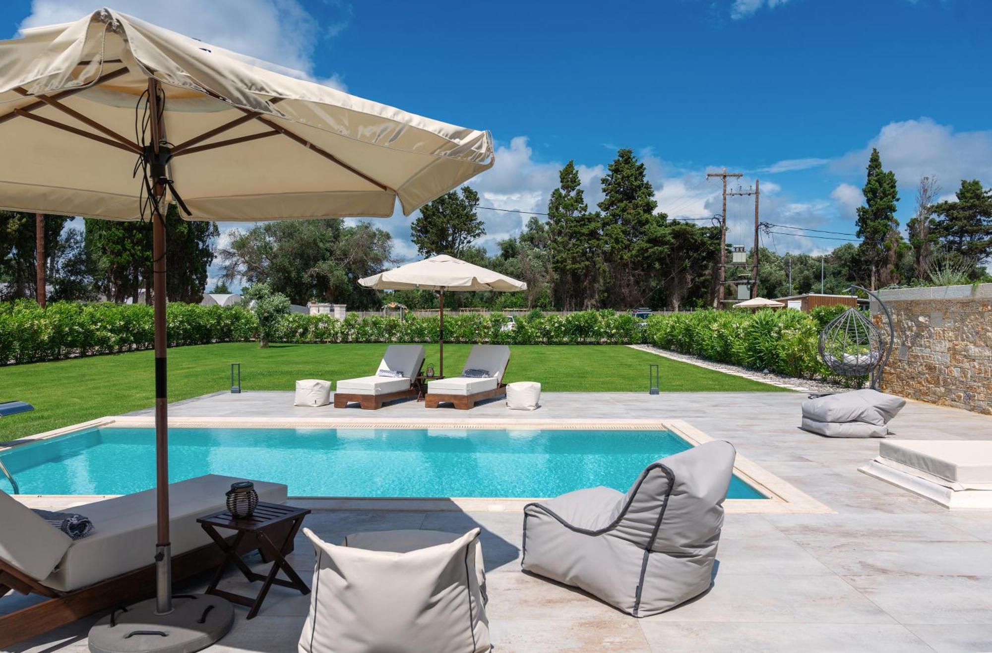 Theluxuryvillas *