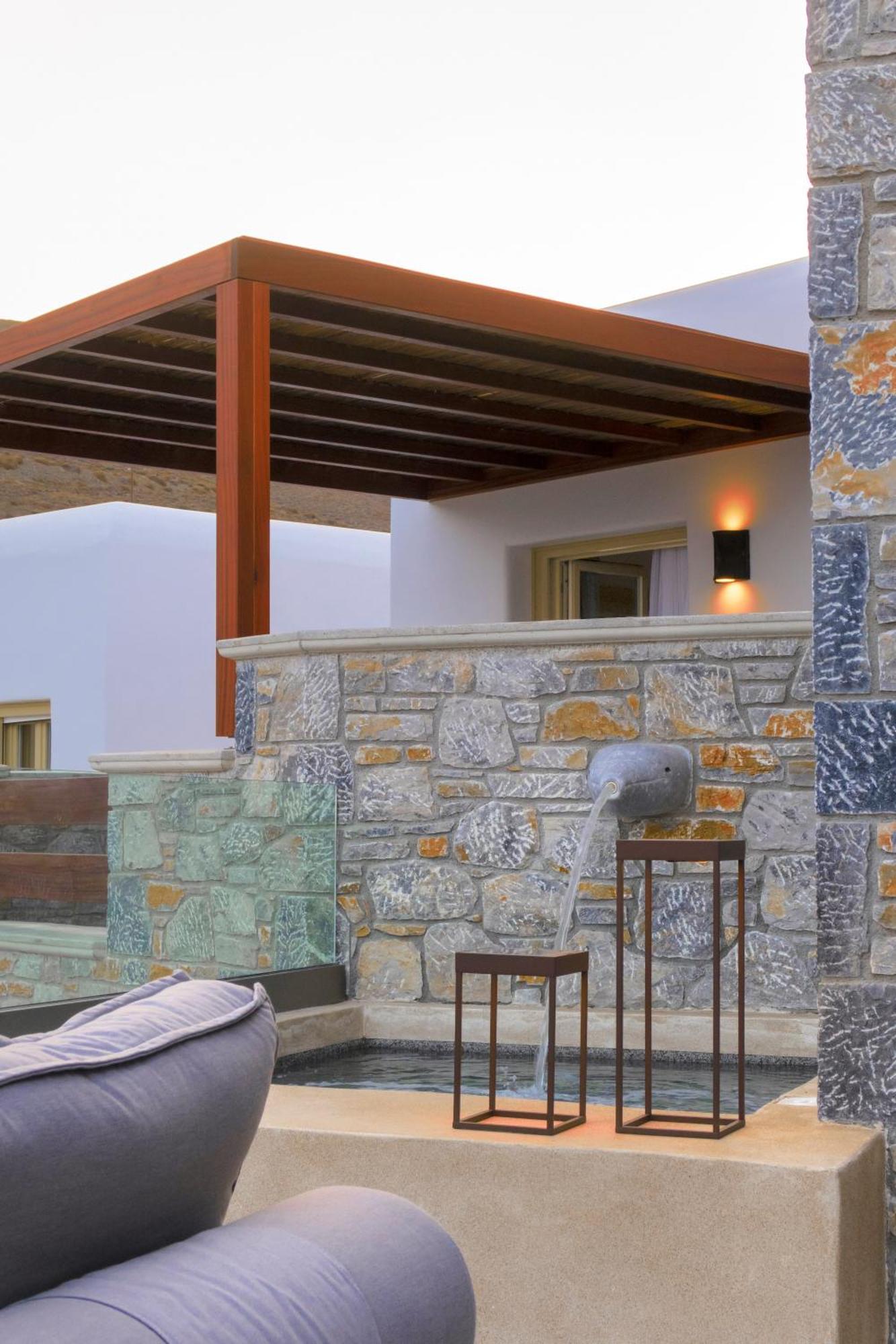 Anassa Boutique 3*