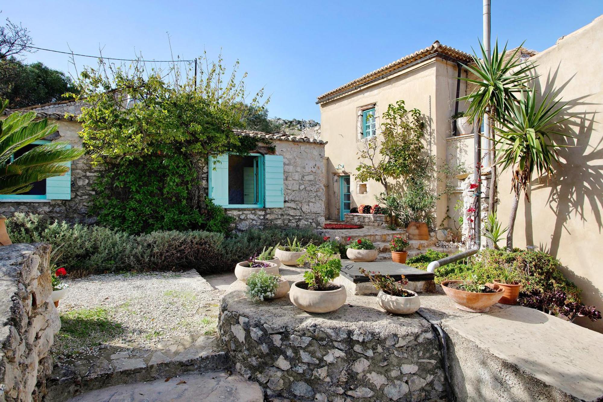 Holiday home Sira Stonehouse L Volimes