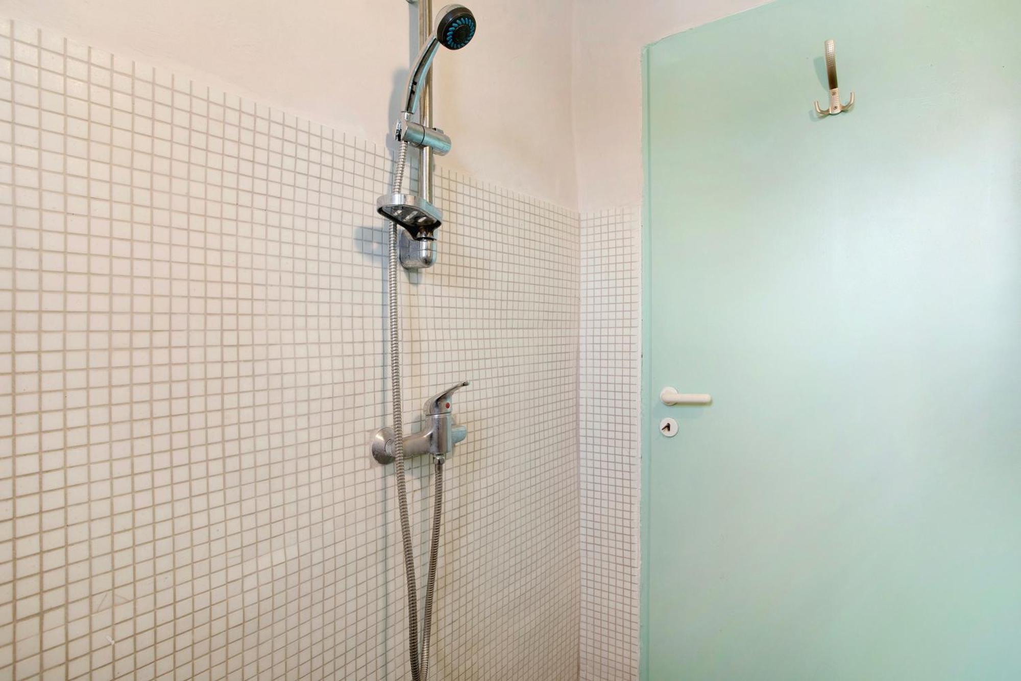 Sira Stonehouse Ll Apartment *