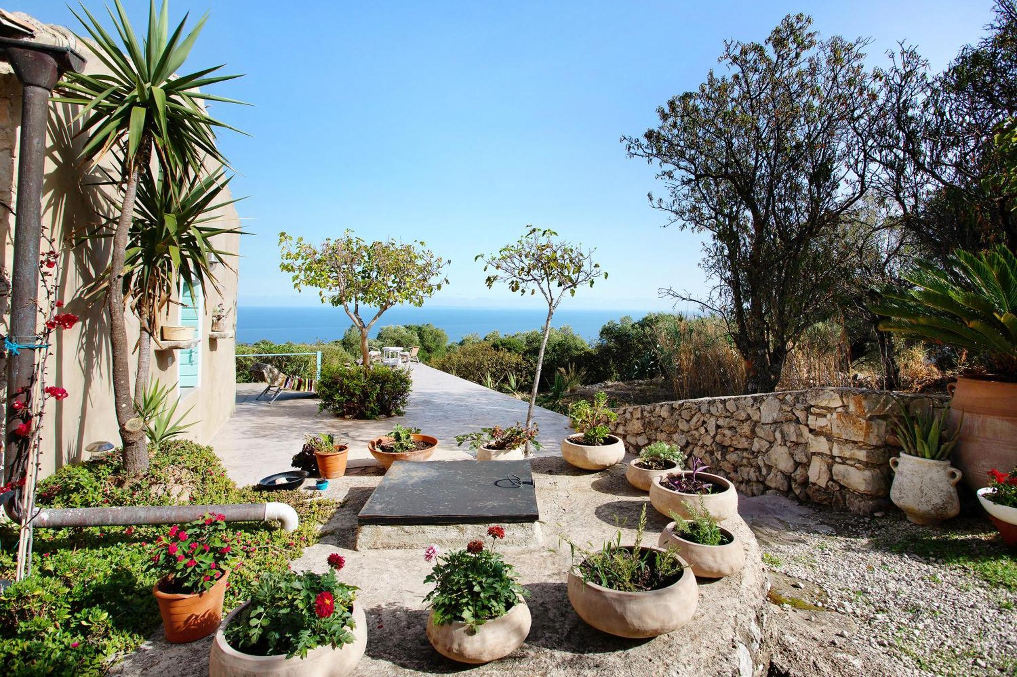 Sira Stonehouse Ll Apartment *