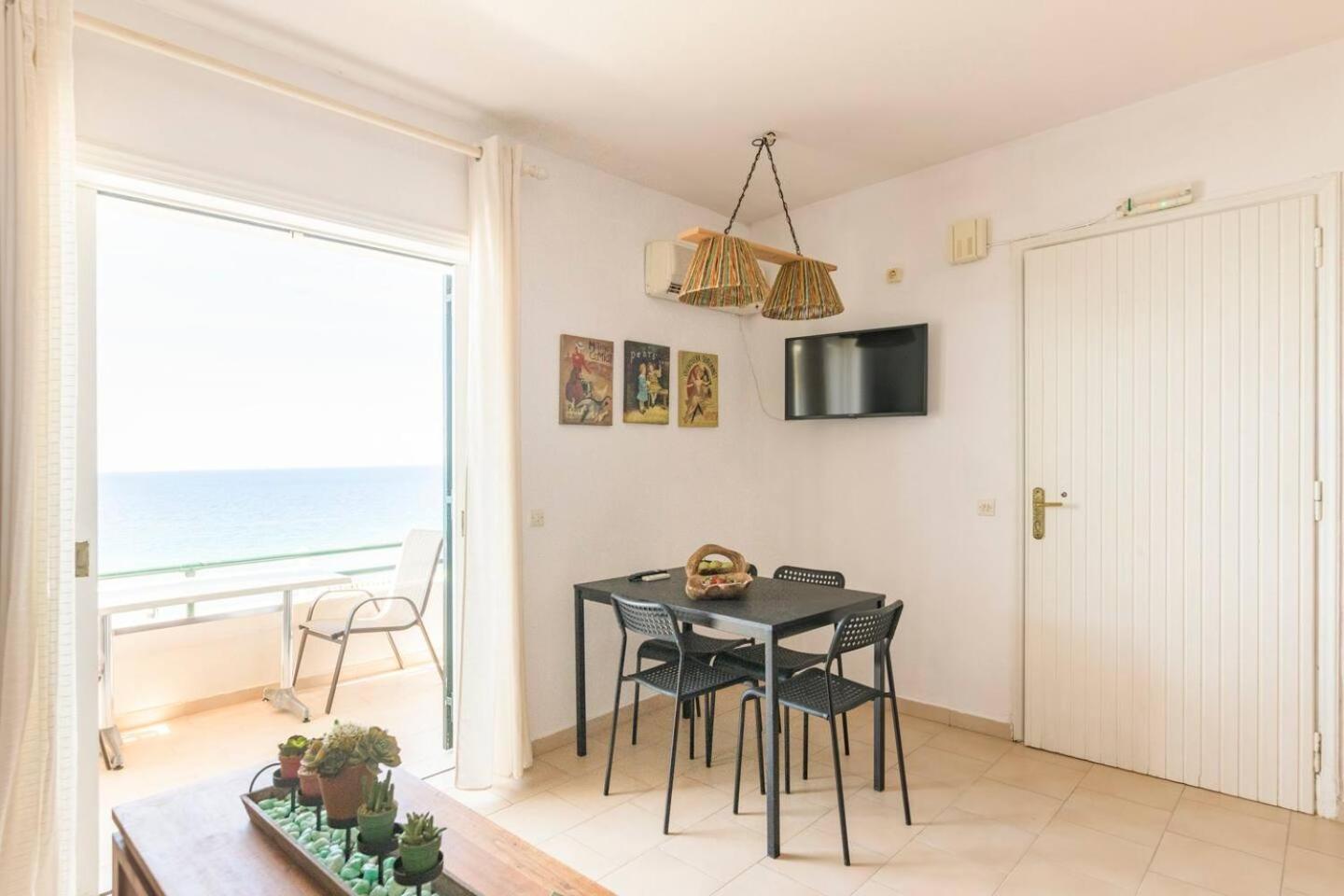 Apartment New Era Menigos 112