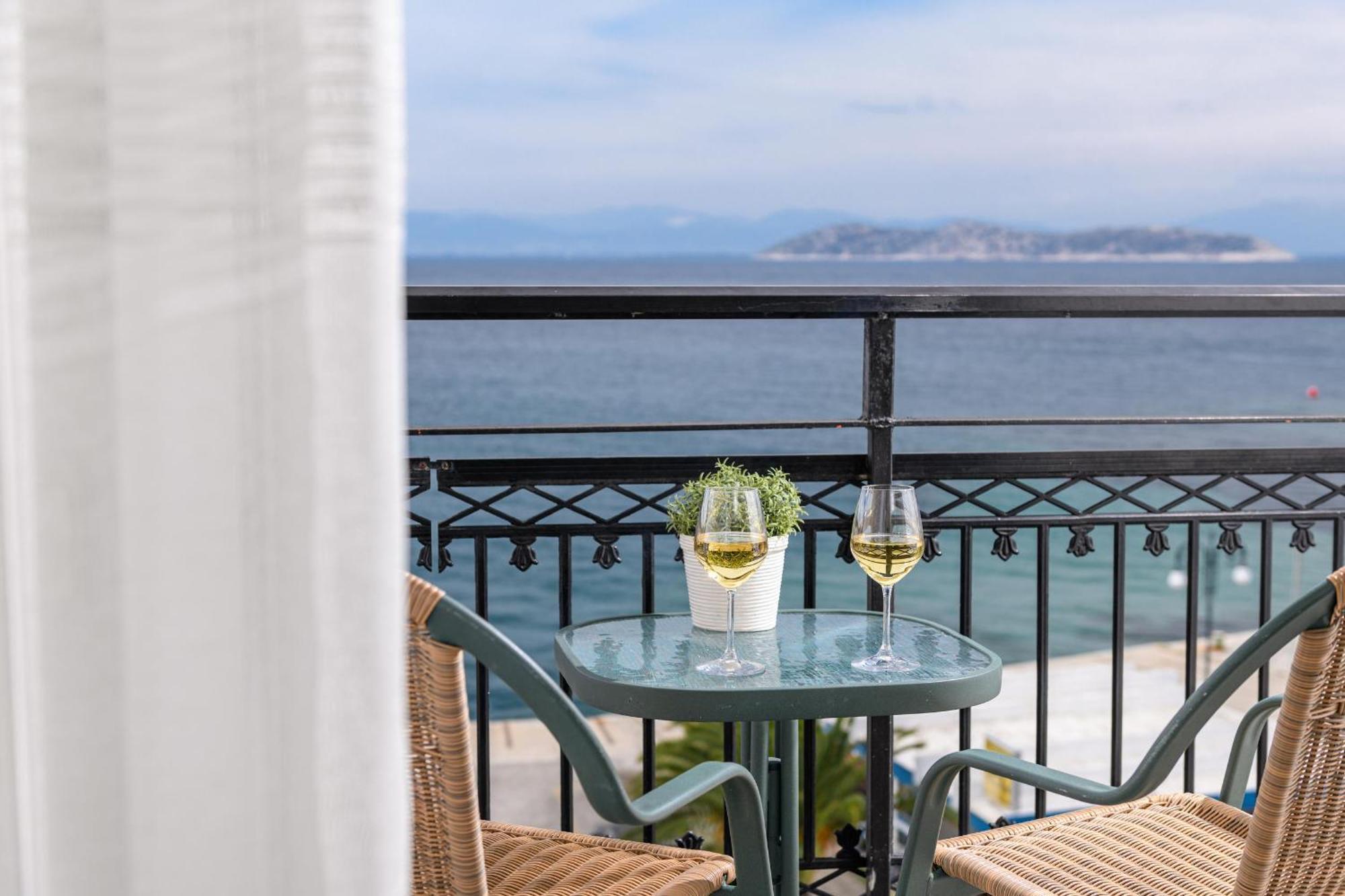 Timoleon Hotel 3*