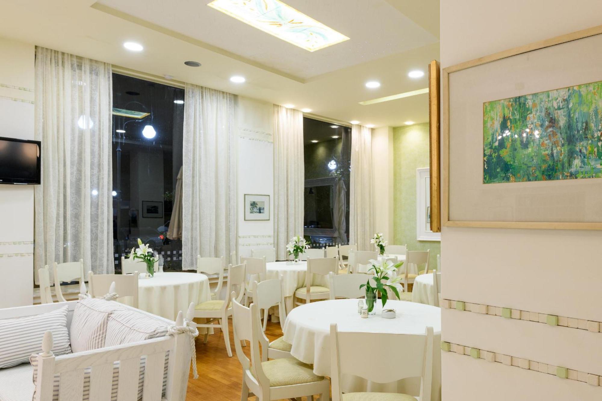 Hotel Timoleon 3*