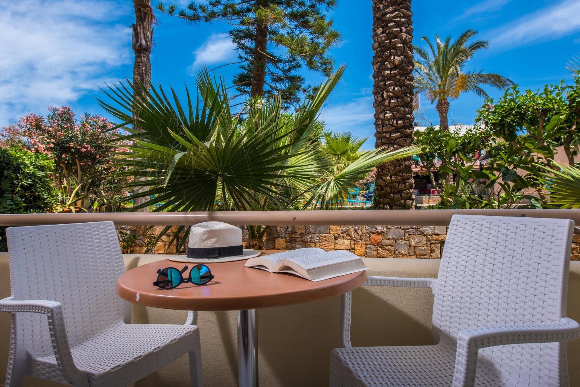Meropi & Hotel 4*