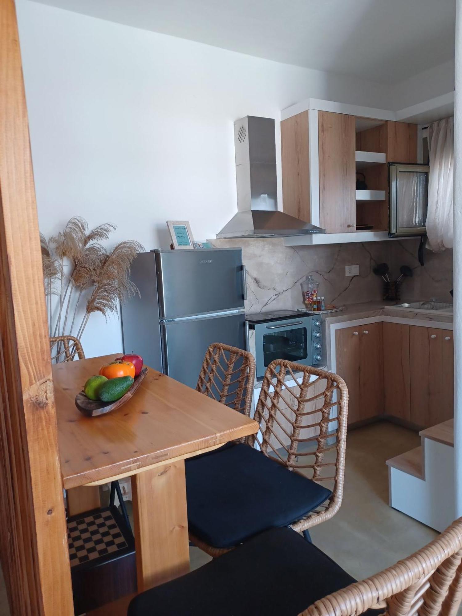 Sonia's Luxury With Jacuzzi Apartment Kamilari
