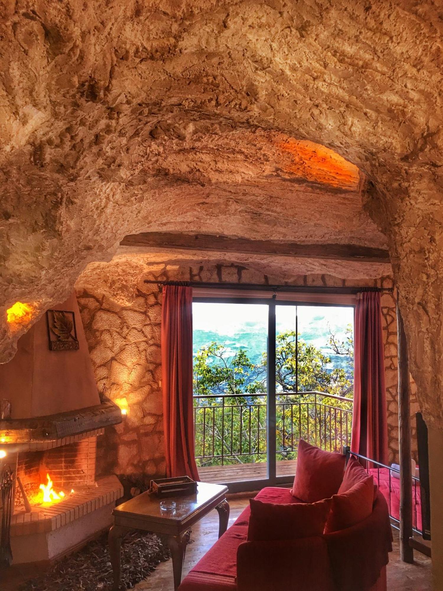 Anemoessa Guest house *
