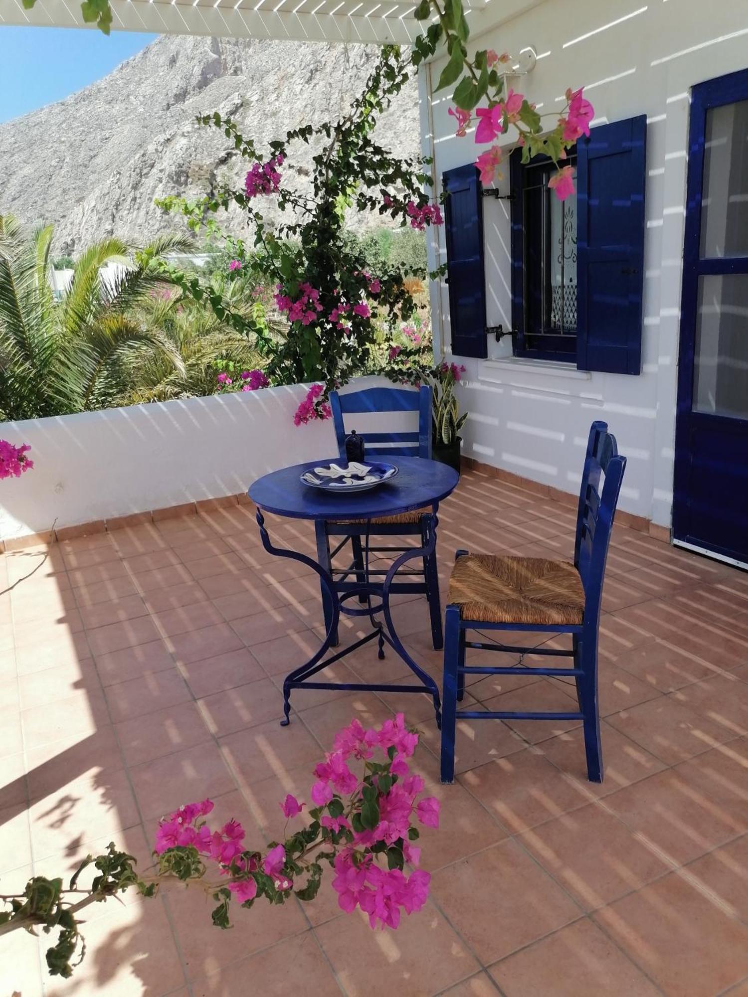 Hones - Relax House * Perissa (Santorini)