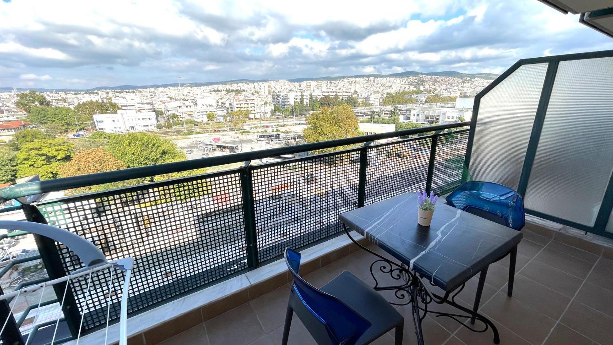Thea Apartment *