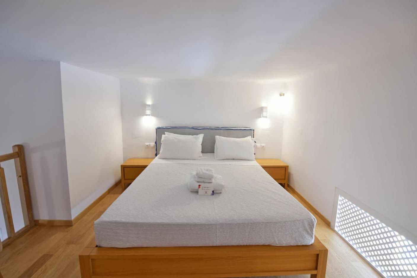 Douskos 3* Hydra (Saronic Islands)