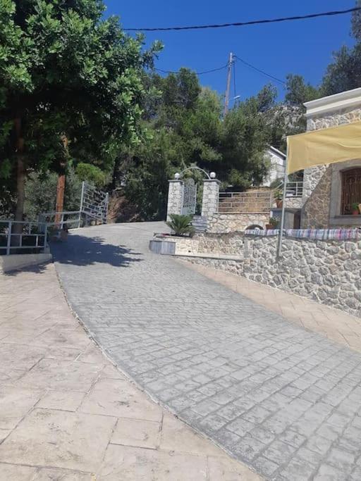 Panos Renos Studio, A Cozy By The Beach! Holiday home *
