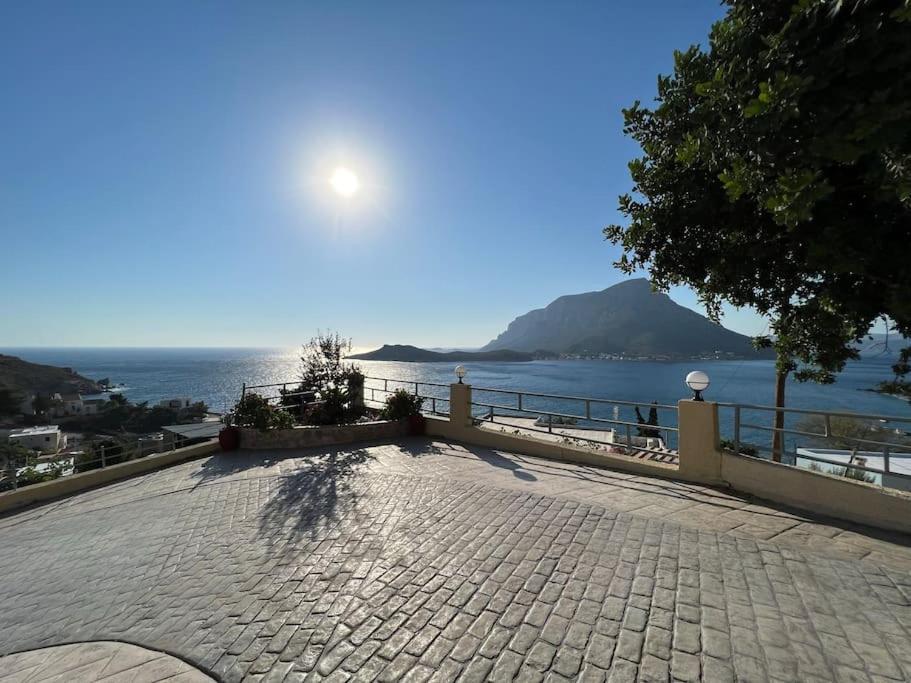Panos Renos Studio, A Cozy By The Beach! * Myrties