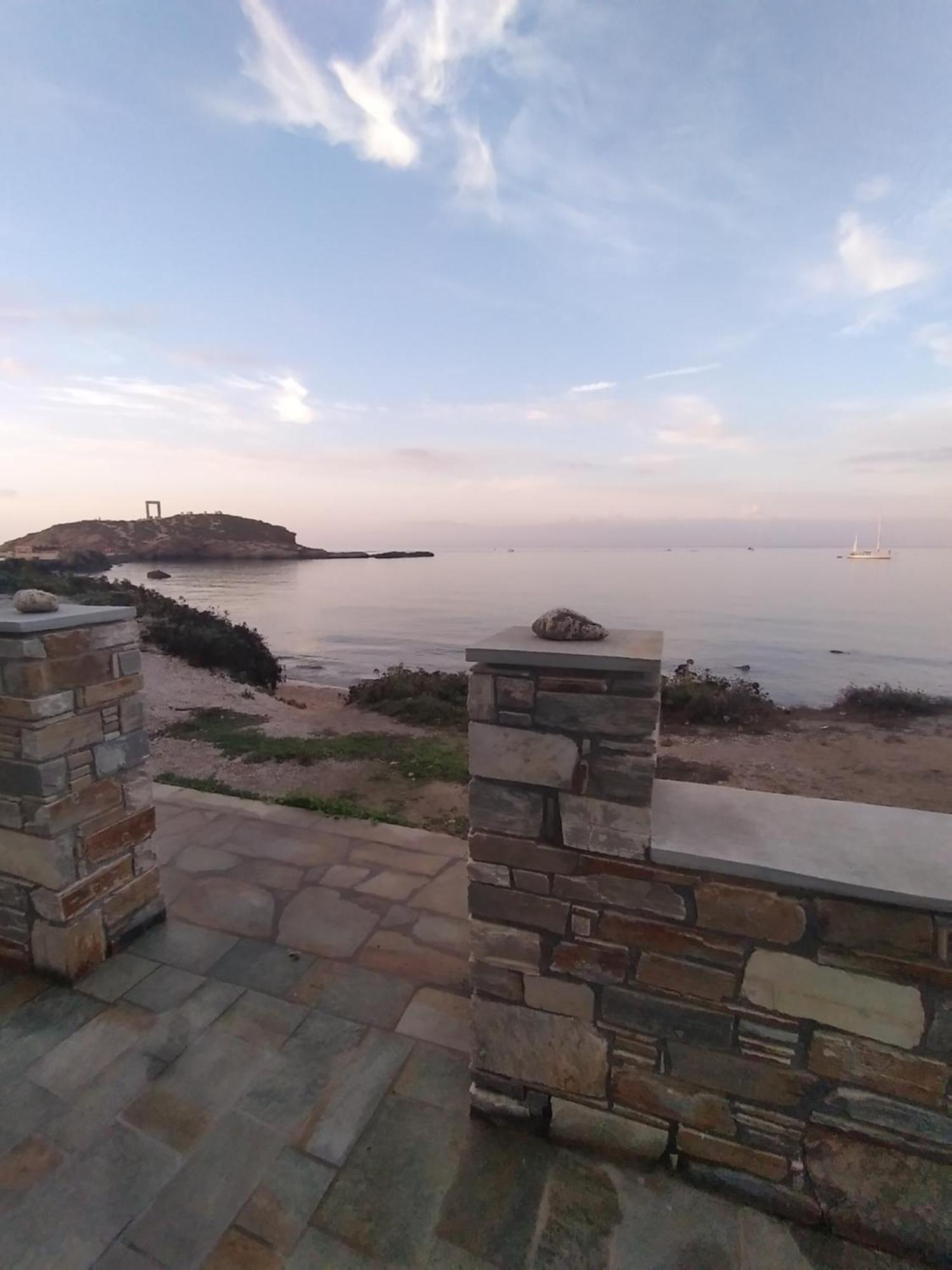 Albatross Seafront House Naxos City