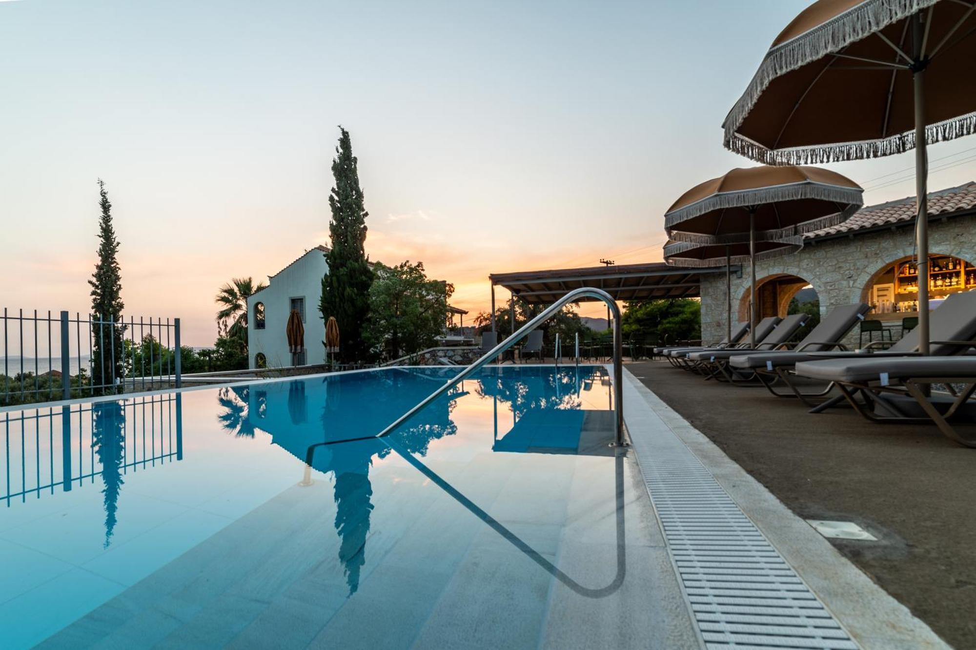 Olympia Zervea With Pool -