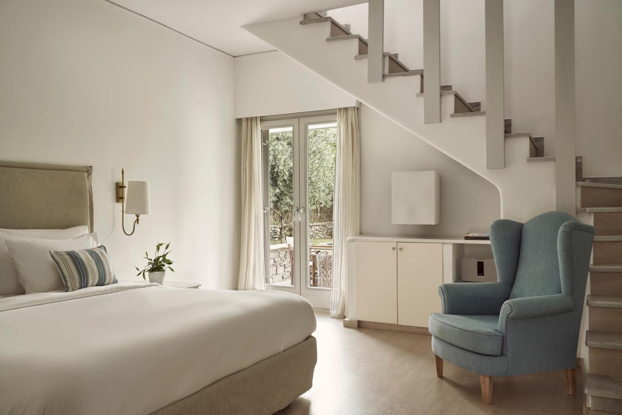 Yria Island Boutique & Hotel 5*