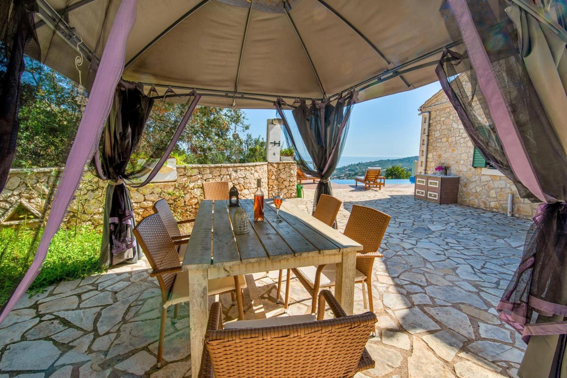 Villa Lilac Lilium Artistsvillas