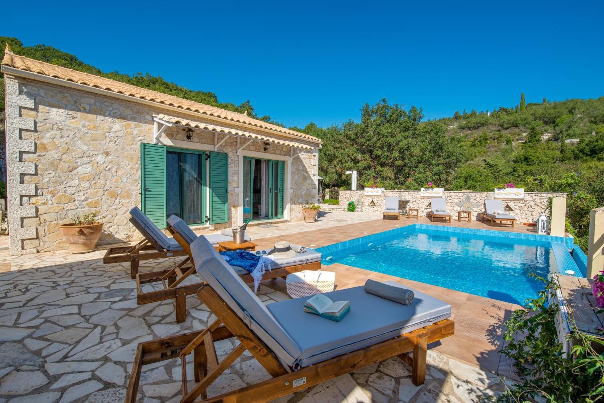Villa Lilac Lilium Artistsvillas