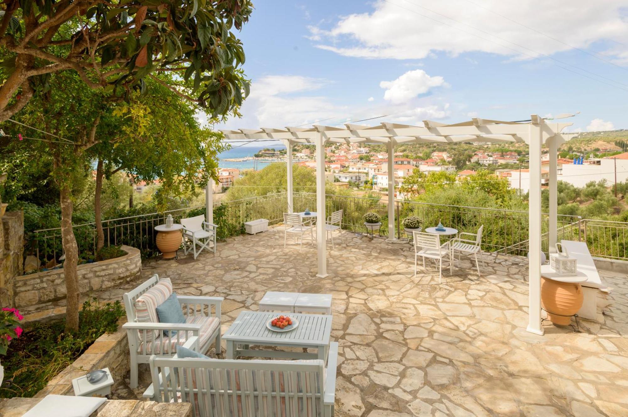 Pelagia's Finikounta