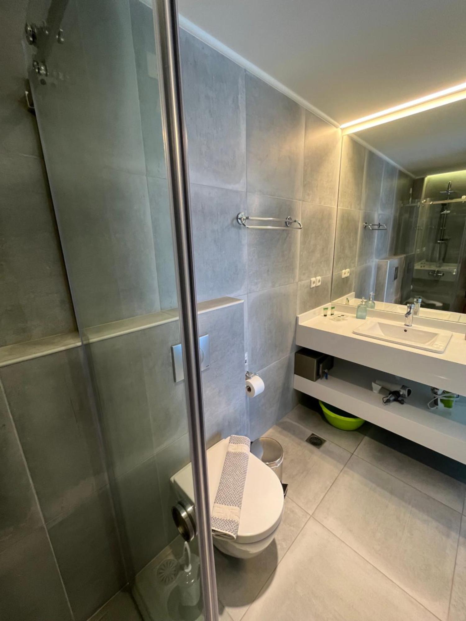 Niriides Aparthotel 3*