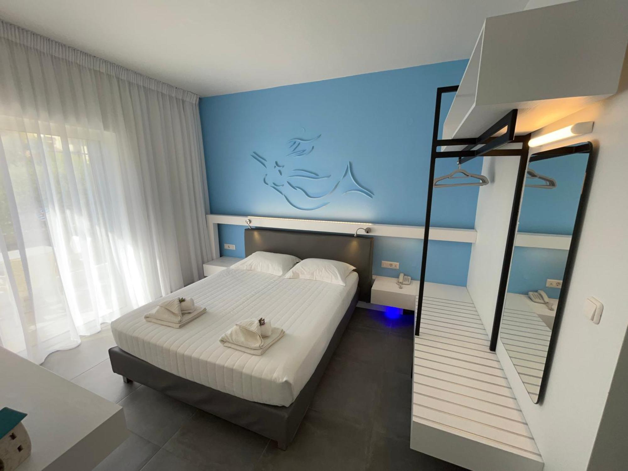 Aparthotel Niriides
