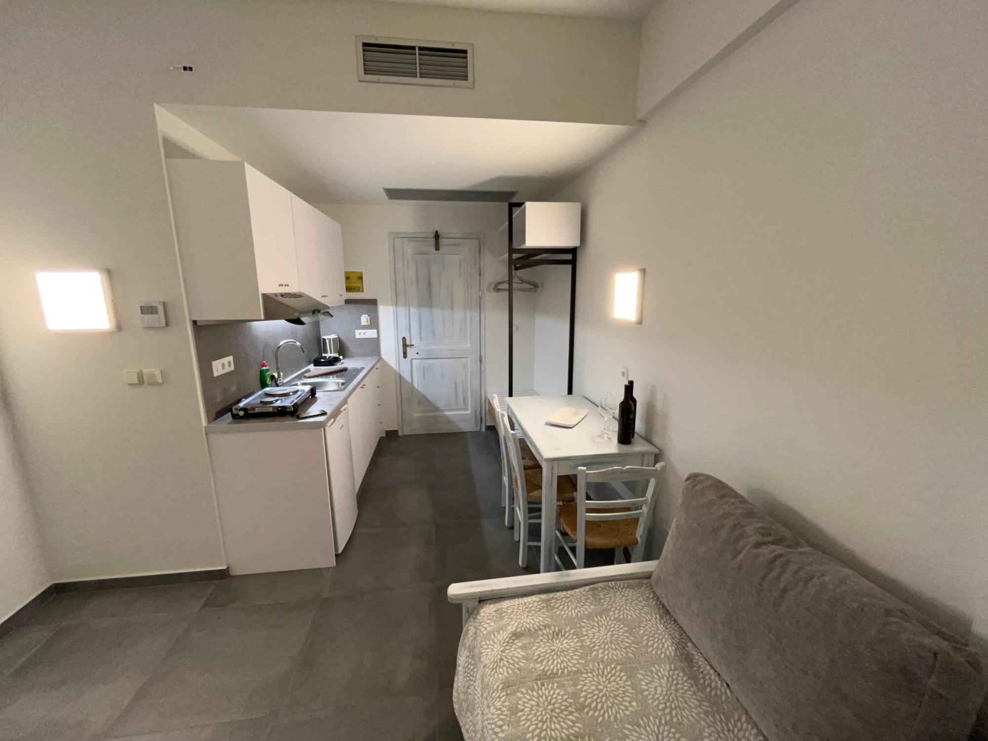 Niriides Aparthotel Almyrida (Crete)
