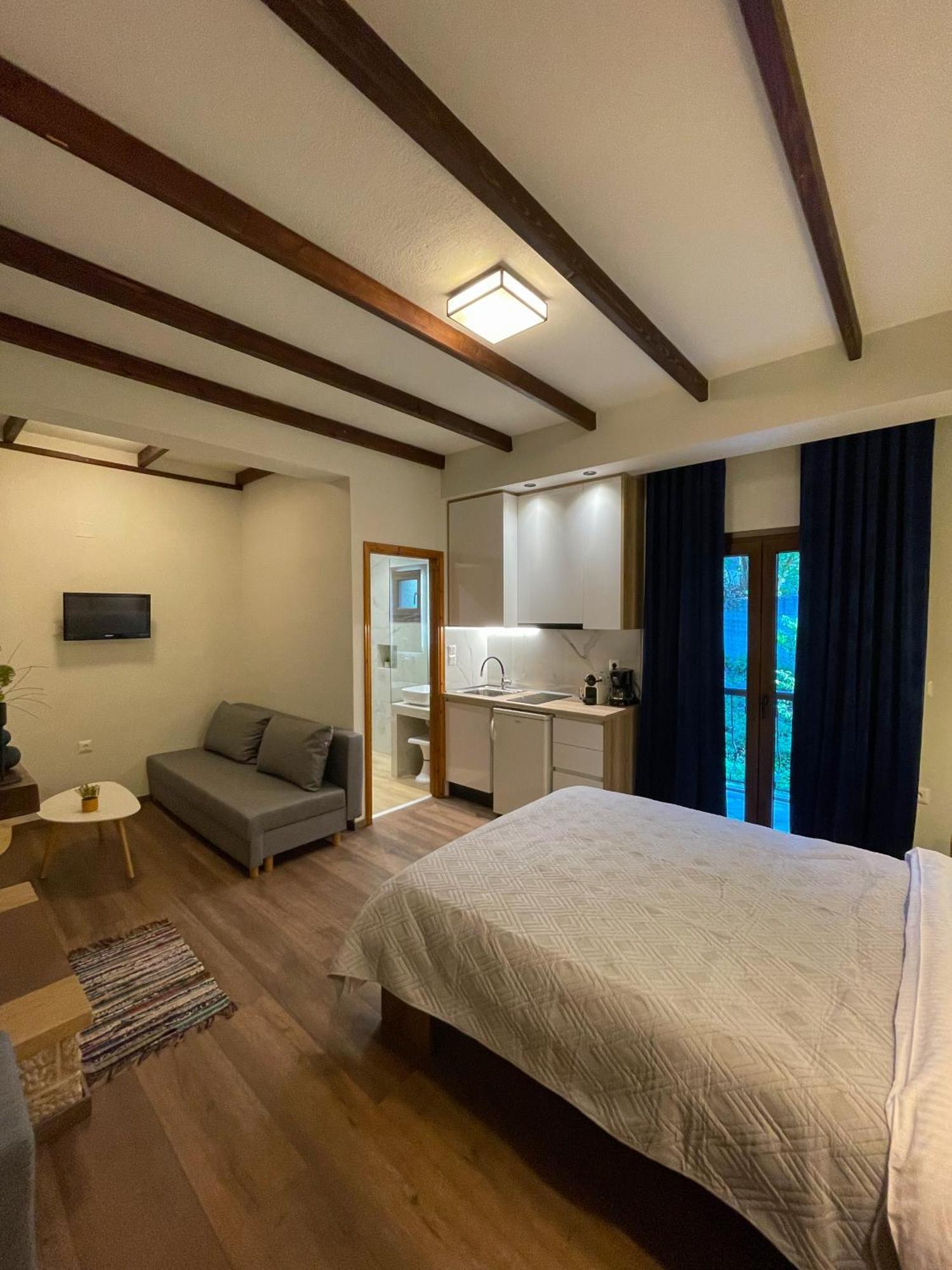 Apartment Giataki