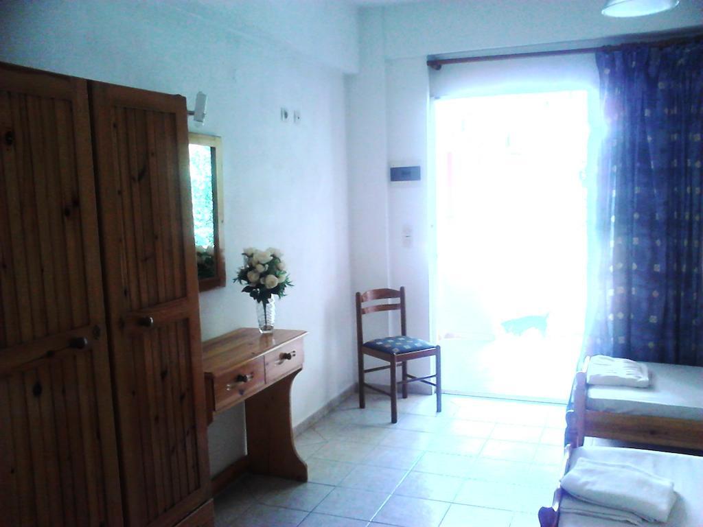 Hebes Studios * Kavos