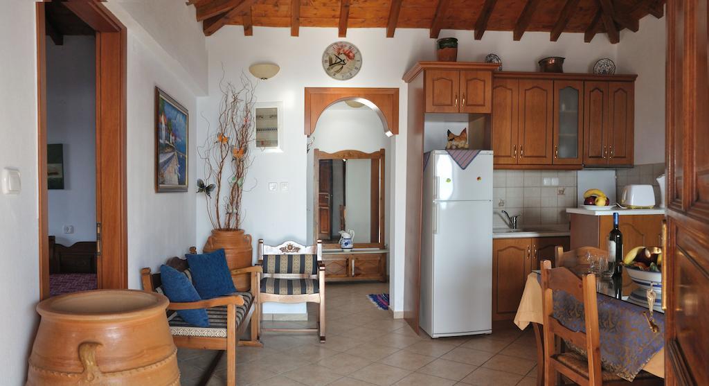 Anatoli Apartment *