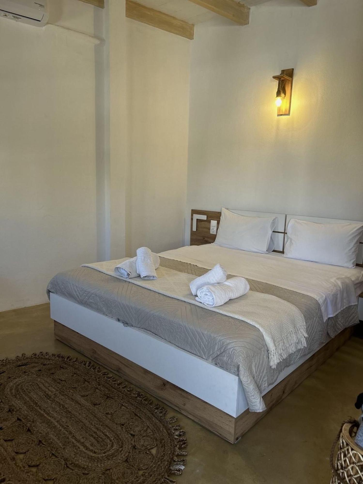 Apartment Sonia's Luxury With Jacuzzi Kamilari
