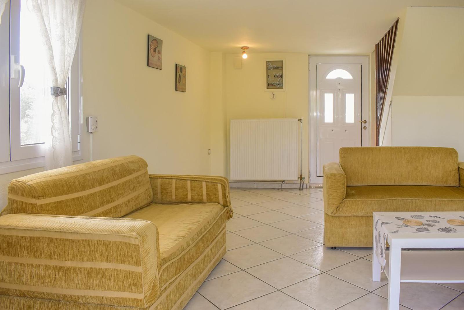 Ktima House *