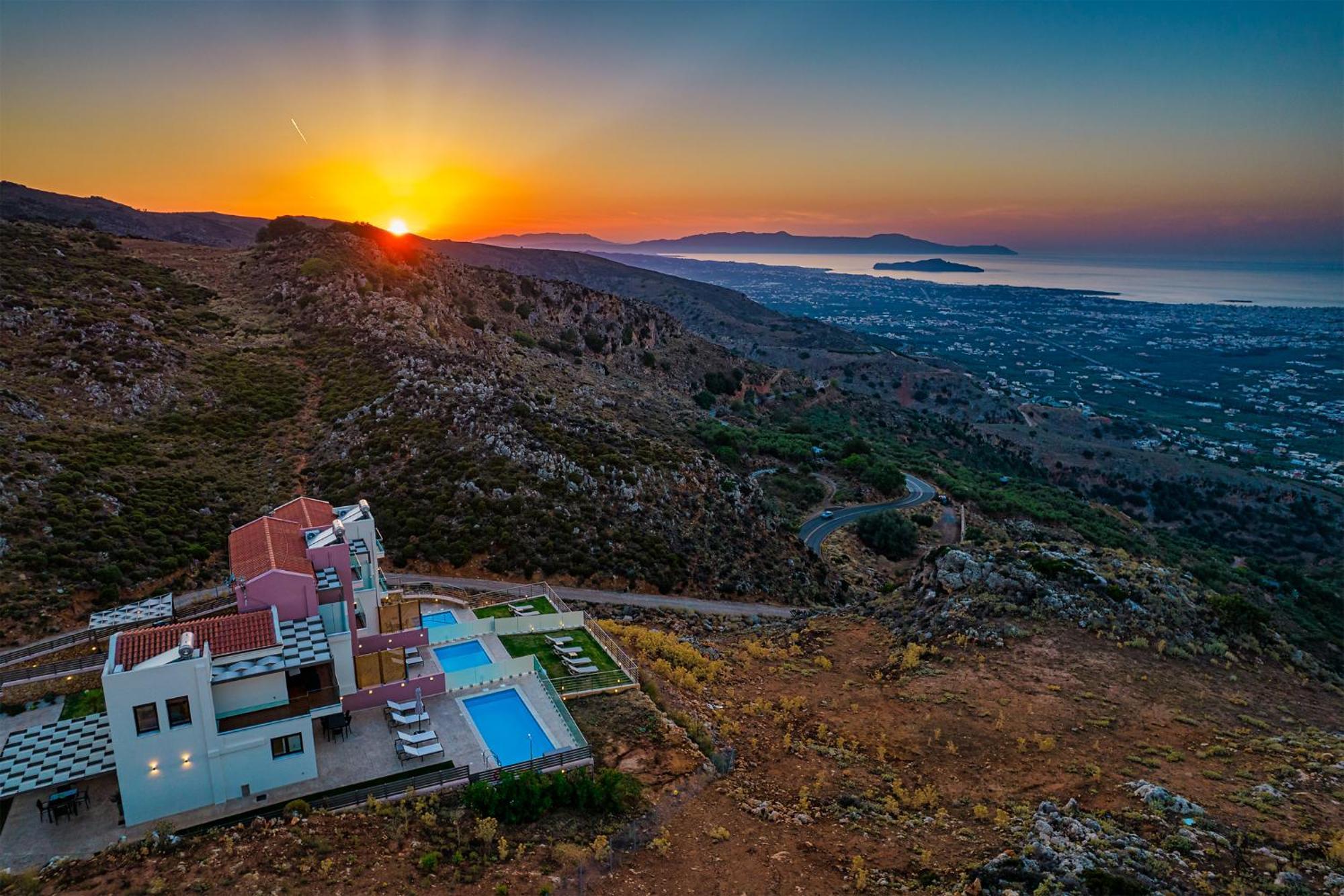 Lia Chania With Private Ecologic Pool And Amazing View! *