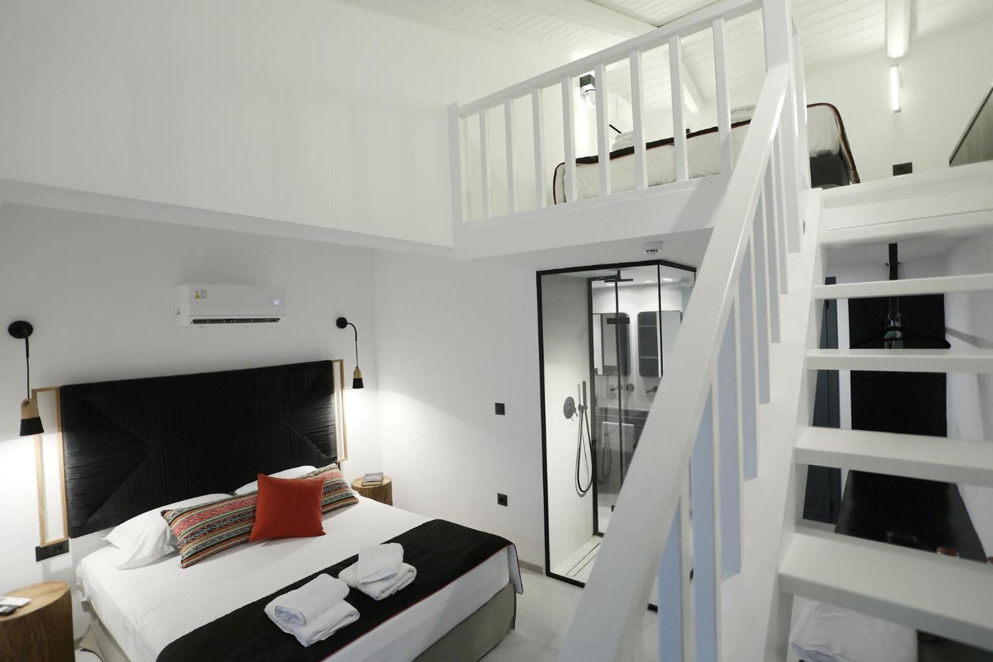 Yianna Hotel