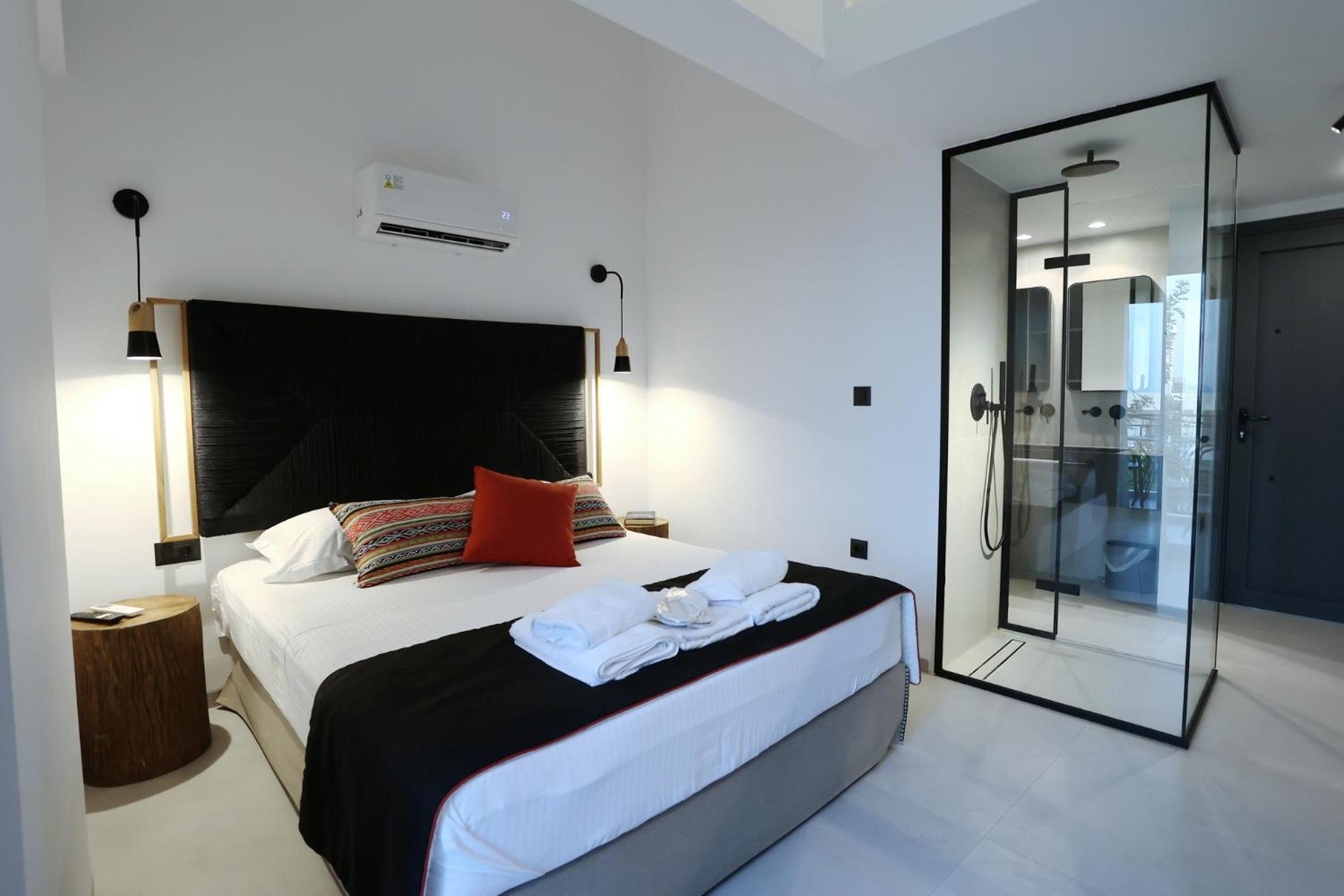 Yianna Hotel 2*