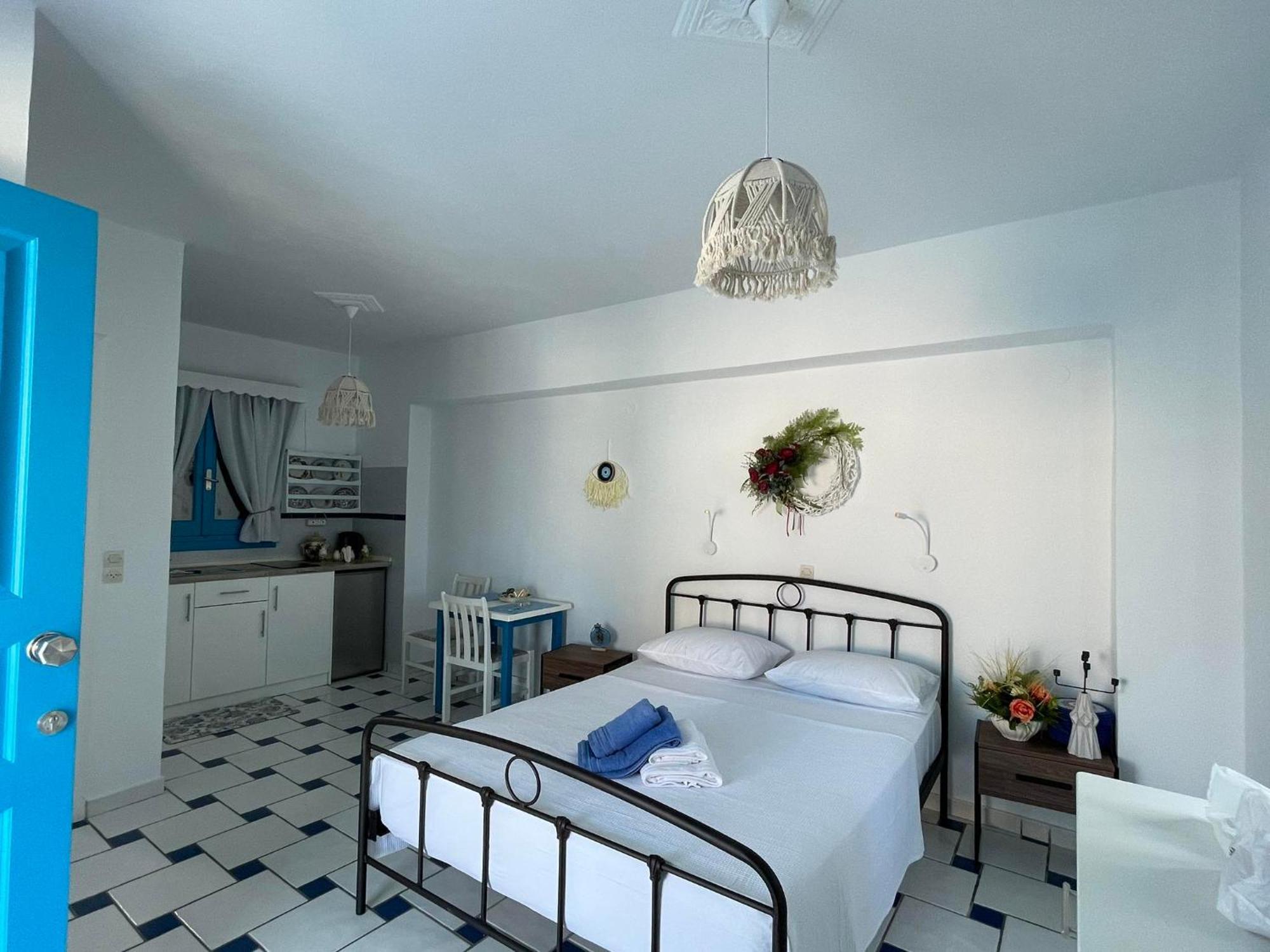 Apartment Giavasi Seaside Foinikion