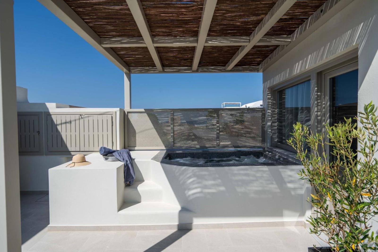 New Sea Serenity Next To The Sea With Private Jacuzzi Villa Vlychada